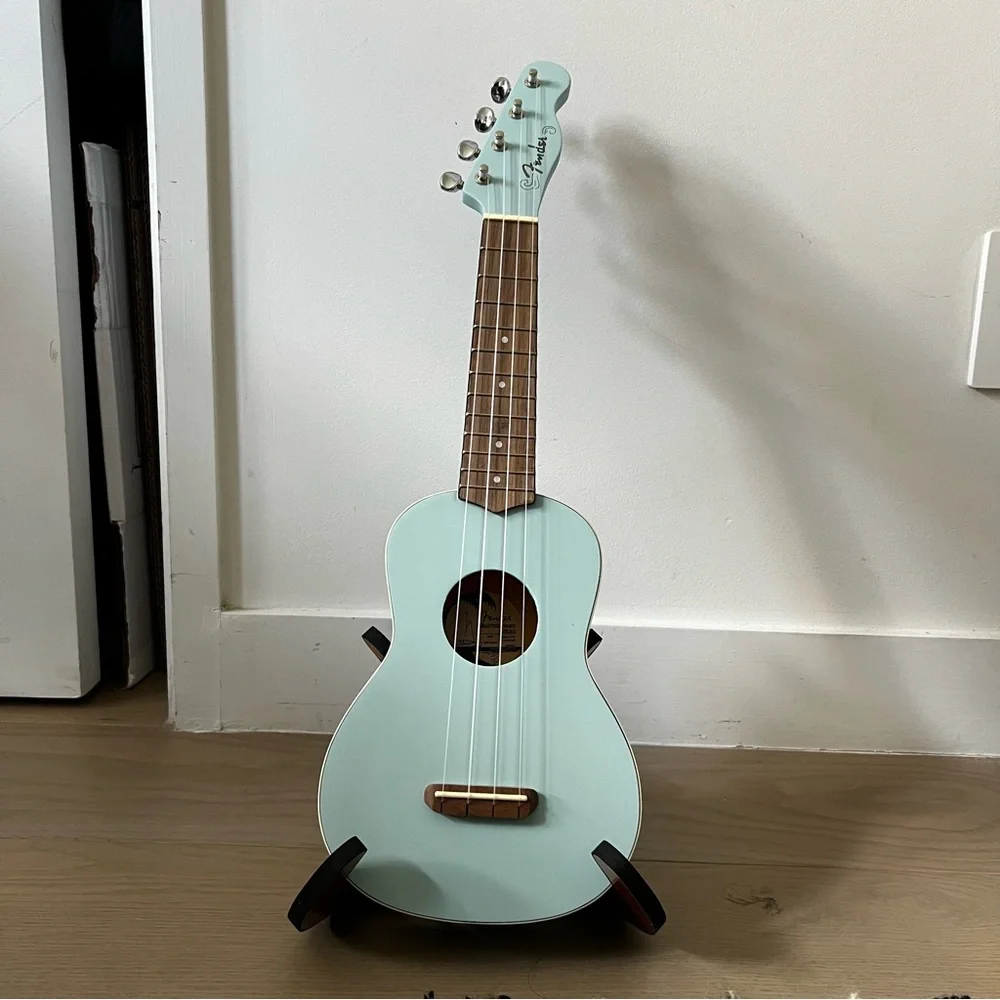Fender Venice Soprano Ukulele, Daphne Blue - Picture 3 of 10